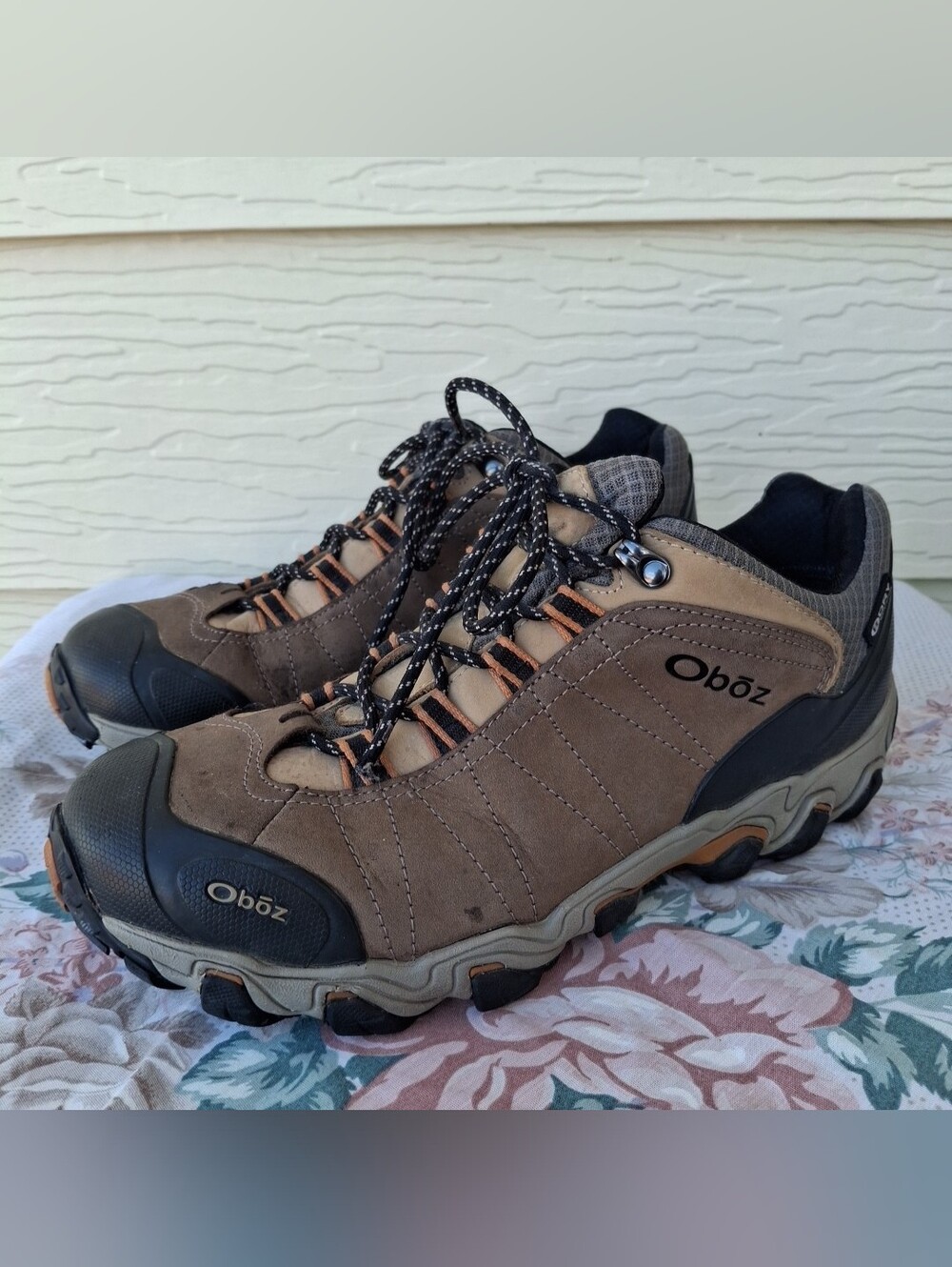 Oboz Bridge Hiking Shoes Men's Sz 11 Brown Leather Low Lace Waterproof Sneakers